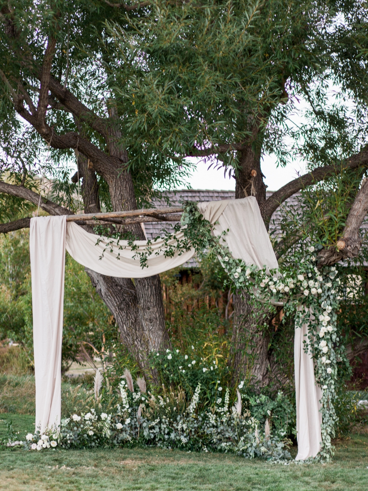 Elegant & Natural Spruce Mountain Ranch Wedding