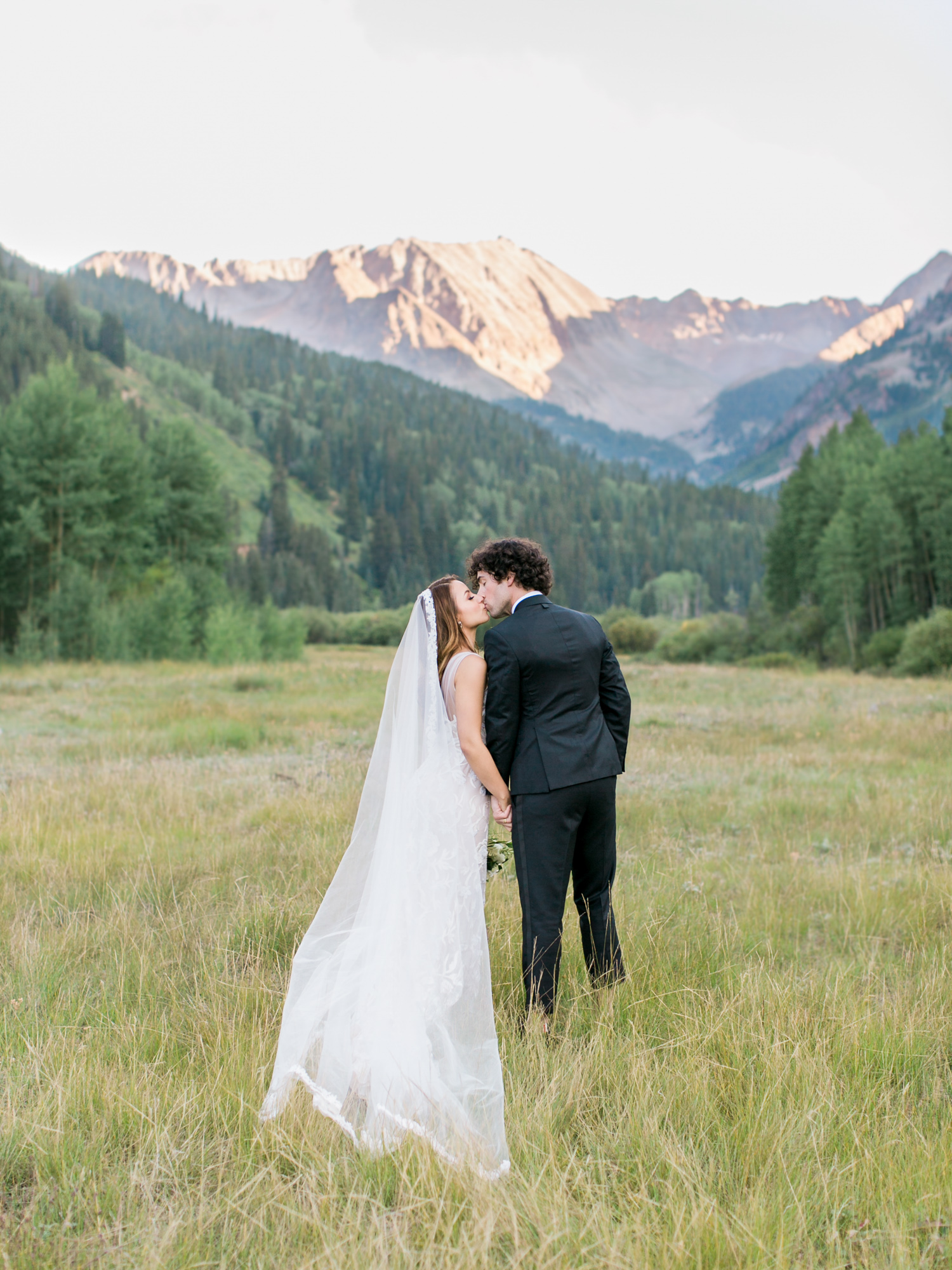 Aspen Wedding on Private estate in Colorado. Photos by Rachel Havel